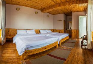 Kasar Rainbow Yoga Retreat,Binsar Road,2 star