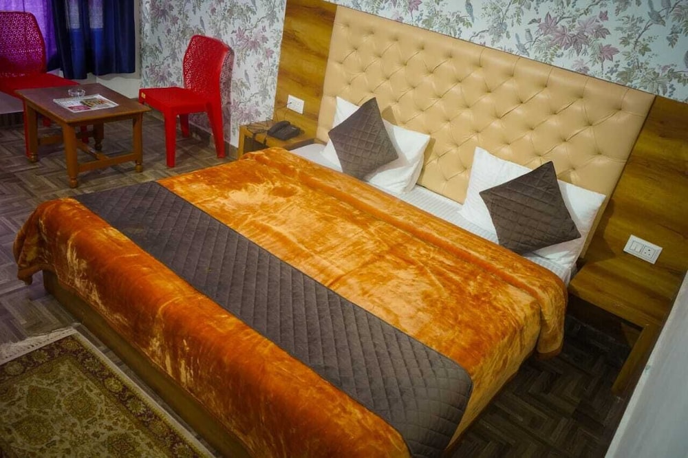 hotel honey n spice