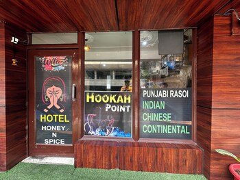 hotel honey n spice