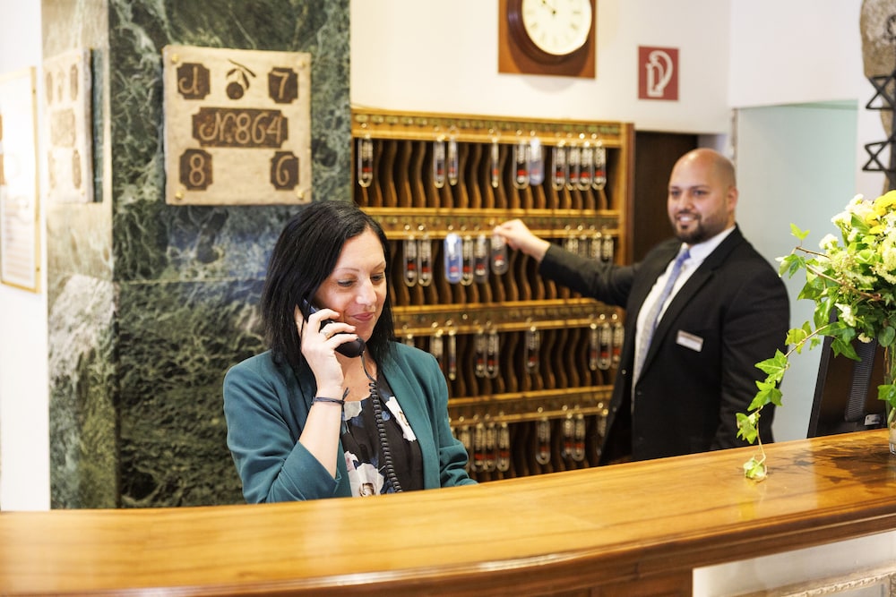 hotel royal