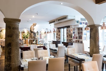 hotel royal