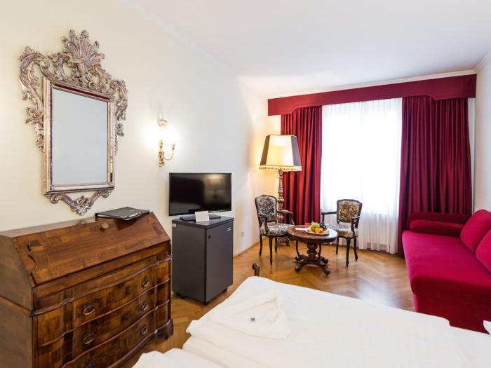 hotel royal