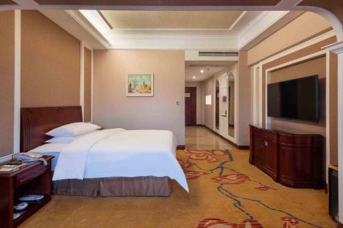 vienna hotel shenzhen songgang liye road shop