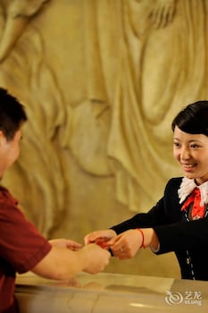 vienna hotel shenzhen songgang liye road shop