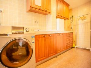 vienna hotel shenzhen songgang liye road shop