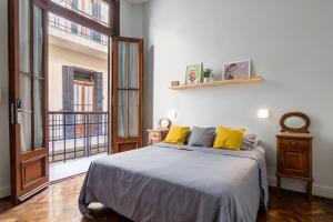 Milhouse Avenue Adults Only,Monserrat>>Buenos Aires,2 star
