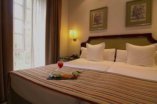 hotel san gil sevilla