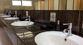 Fiordland Great Views Holiday Park,Te Anau>>Southland,3 star