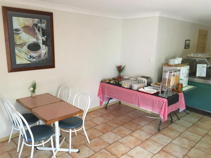 across country motel and serviced apartments