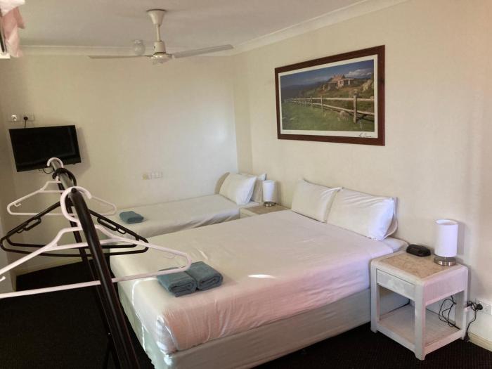 across country motel and serviced apartments