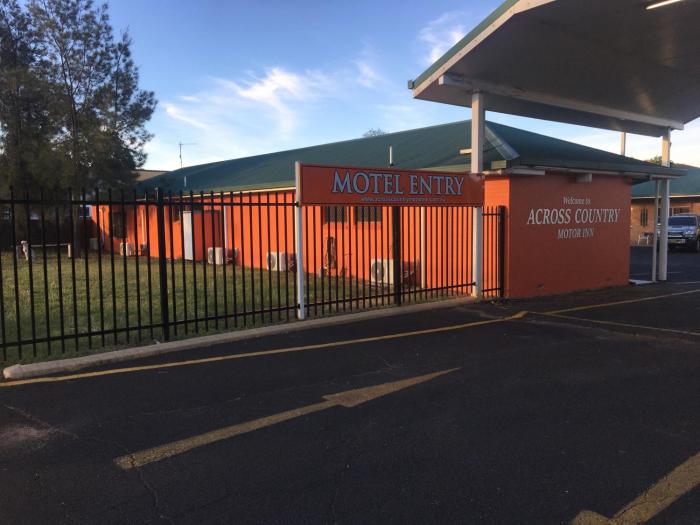 across country motel and serviced apartments