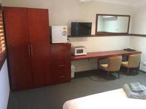 Across Country Motel And Serviced Apartments,Taree>>Dubbo,4 star