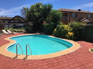 across country motel and serviced apartments