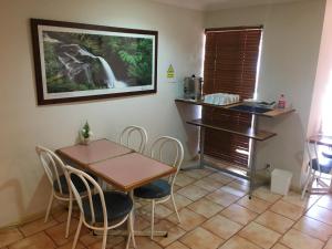 across country motel and serviced apartments