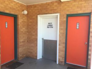 across country motel and serviced apartments