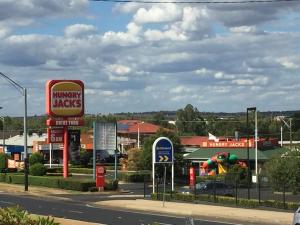 across country motel and serviced apartments