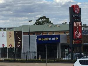 across country motel and serviced apartments