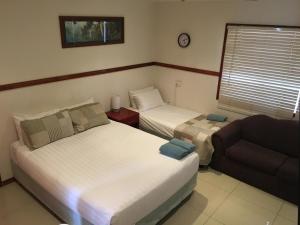 across country motel and serviced apartments