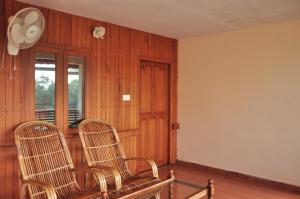 Backwater Breeze Hotel,Kumarakom>>Kottayam,1 star