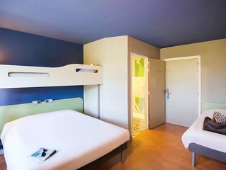 ibis budget saint martin de crau porte de camargue