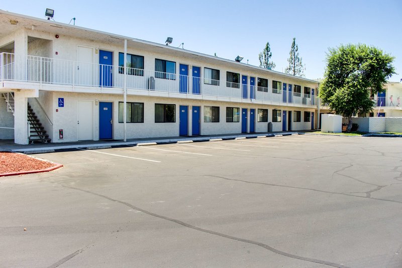 motel 6 bakersfield south