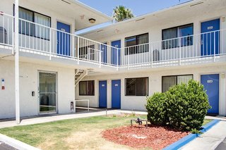 motel 6 bakersfield south