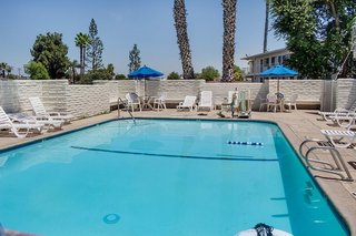 motel 6 bakersfield south