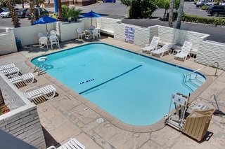 motel 6 bakersfield south