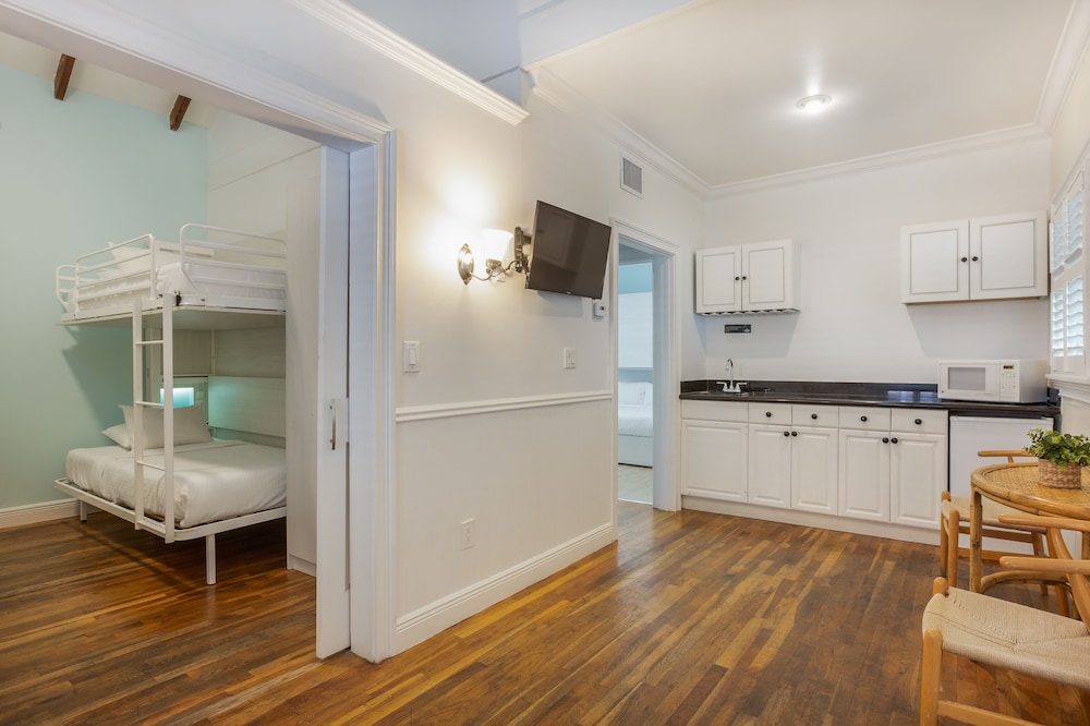 nyah key west adults only