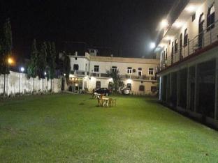 hotel mangalam palace lucknow airport