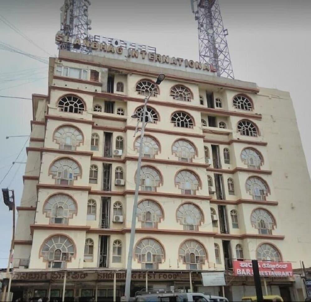 Iroomz Shanbhag Towers International,Hampi>>Bellary,4 star