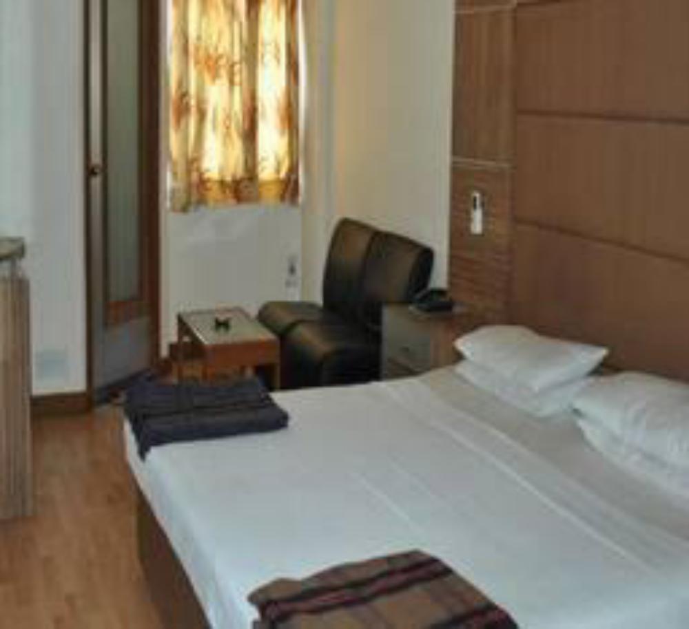 aarathi hotels
