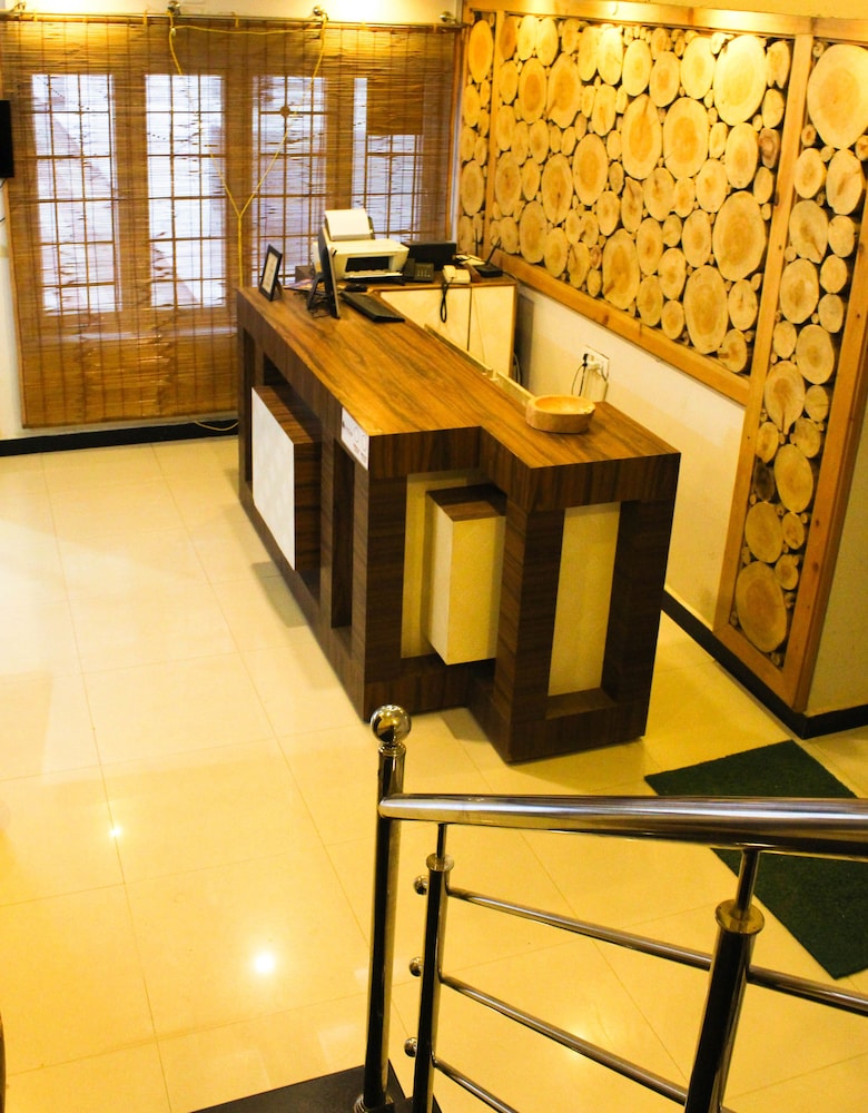 al woodlands residency