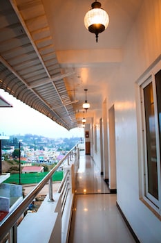 al woodlands residency