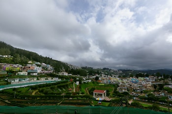 al woodlands residency
