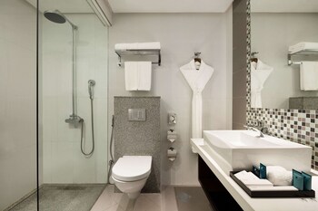 wyndham garden manama