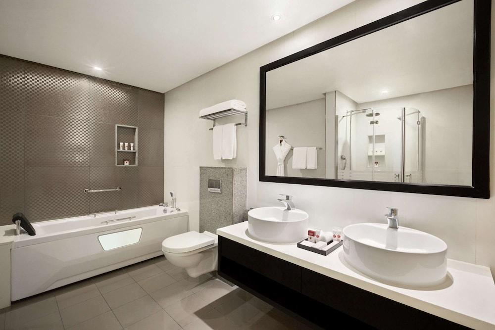 wyndham garden manama