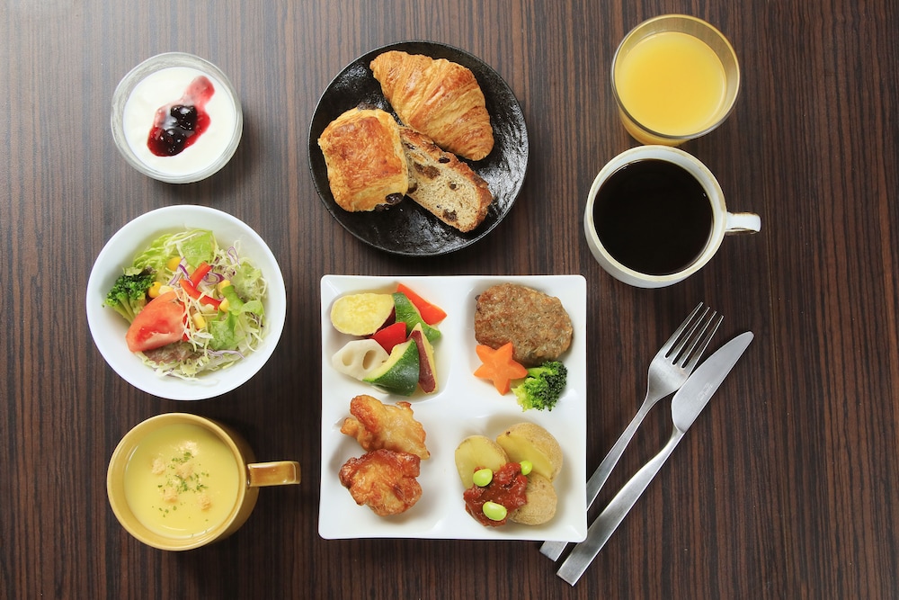 jr west group via inn akihabara