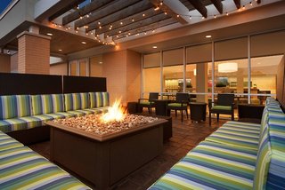 home2 suites by hilton milwaukee brookfield