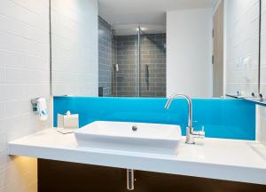 holiday inn express dublin city centre by ihg