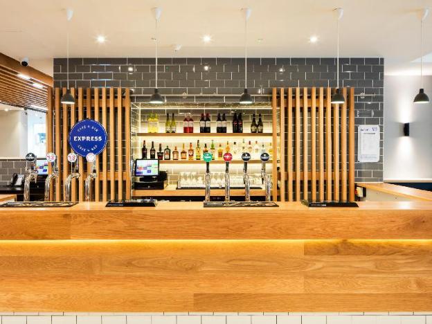 holiday inn express dublin city centre by ihg
