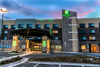 holiday inn and suites denver tech center centennial by ihg