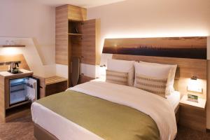 Holiday Inn Frankfurt Airport By Ihg,Frankfurt Airport>>Frankfurt,4 star