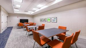 Holiday Inn Express Gatlinburg Downtown By Ihg,Gatlinburg - Pigeon Forge>>Gatlinburg,3 star