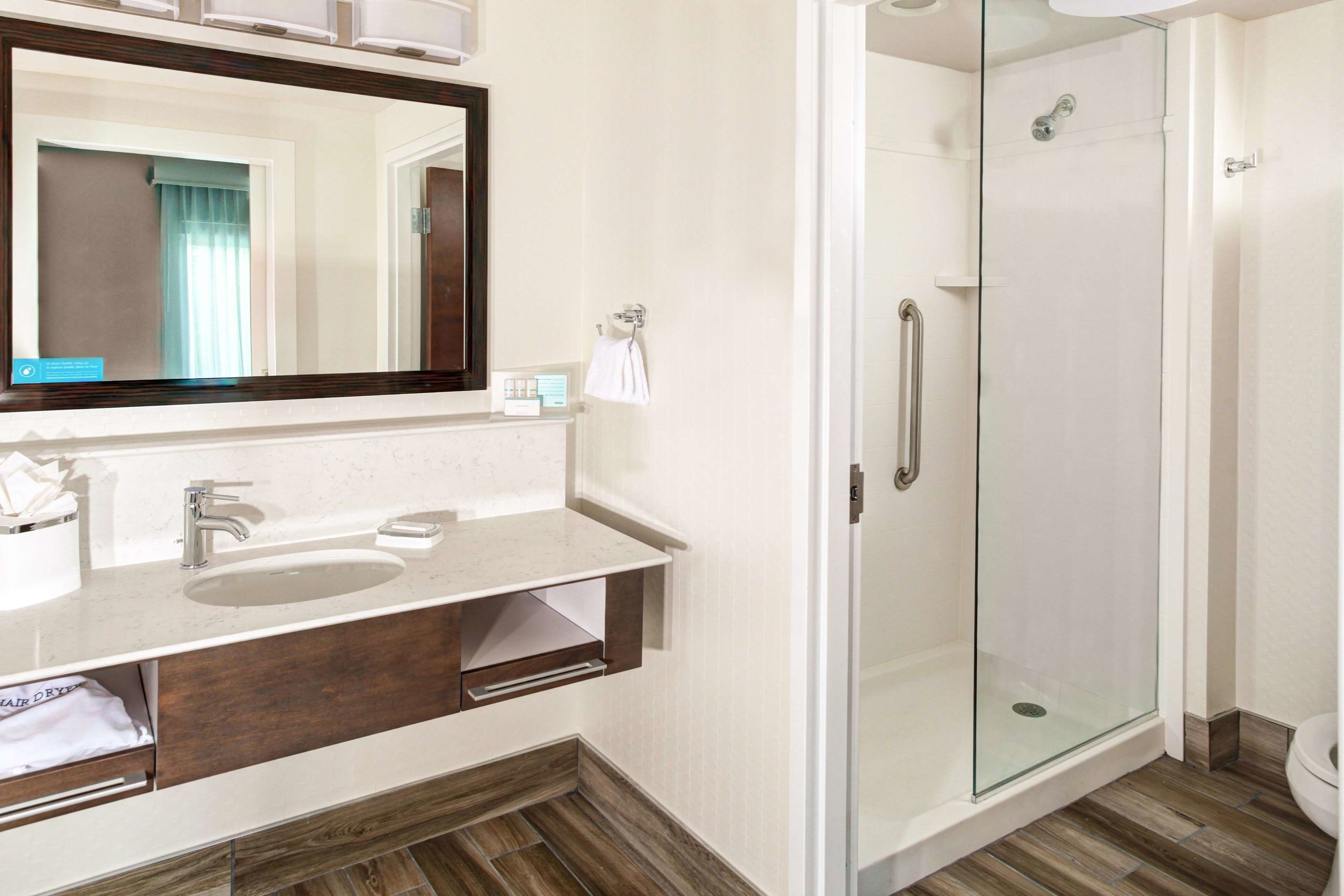 hampton inn and suites by hilton atlanta perimeter dunwoody