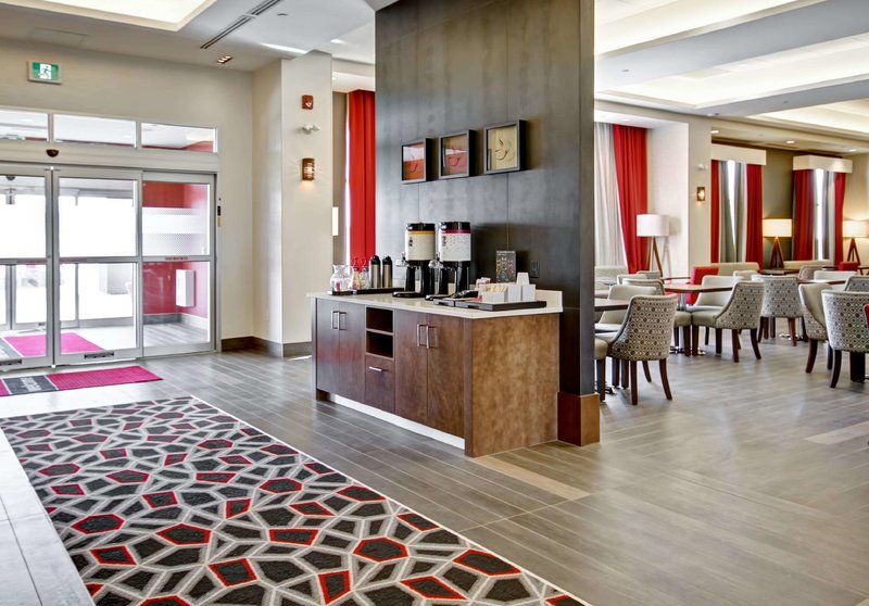 hampton inn and suites by hilton medicine hat