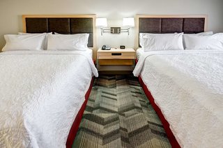 Hampton Inn & Suites By Hilton Medicine Hat,Redcliff>>Medicine Hat,3 star
