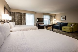 hampton inn and suites hammond