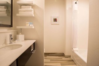 Hampton Inn & Suites Murrieta Temecula,Los Angeles>>Fallbrook,3 star