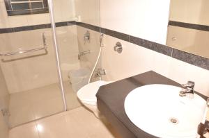 Hotel Aishwaryaa,Erode,3 star